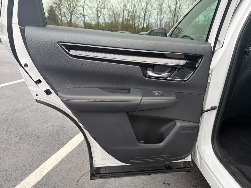 Thumbnail: 2023 Honda CR-V - 21