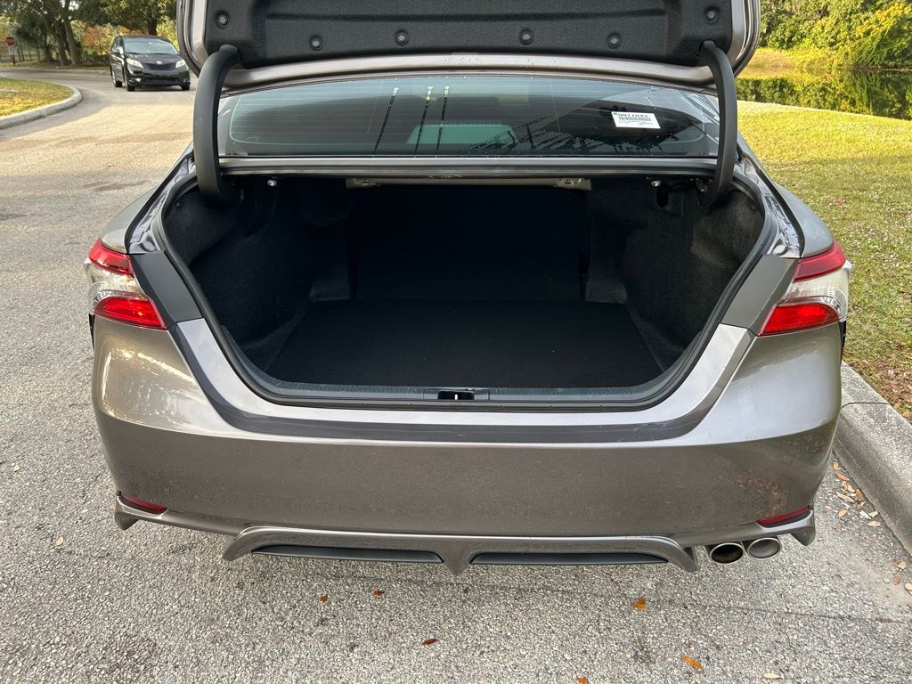 Thumbnail: 2024 Toyota Camry - 10