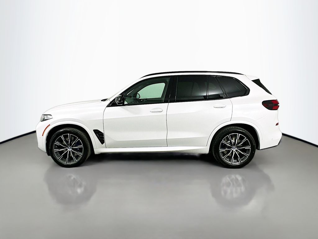 2026 BMW X5 M60i 8
