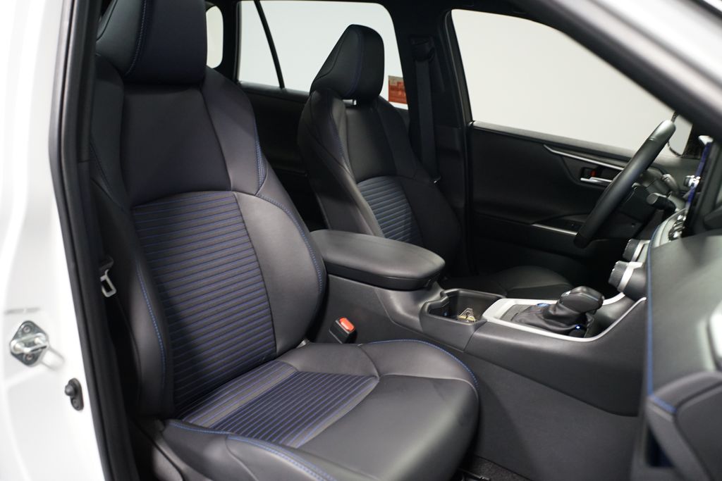 Thumbnail: 2025 Toyota RAV4 - 30