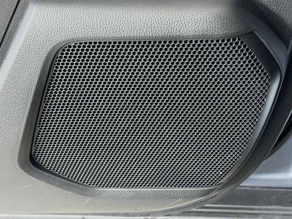 Thumbnail: 2023 Toyota Highlander - 19