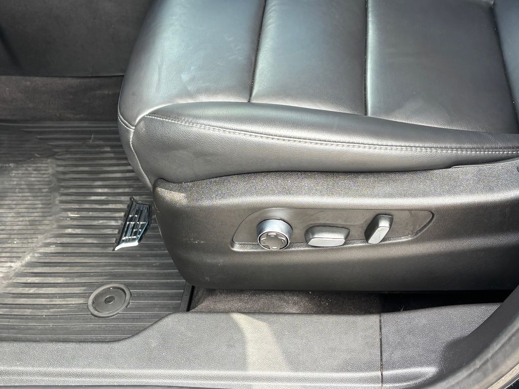 Used Car 2025 Cadillac Xt4  Premium Luxury For Sale Under $40,000 In Austin, Texas