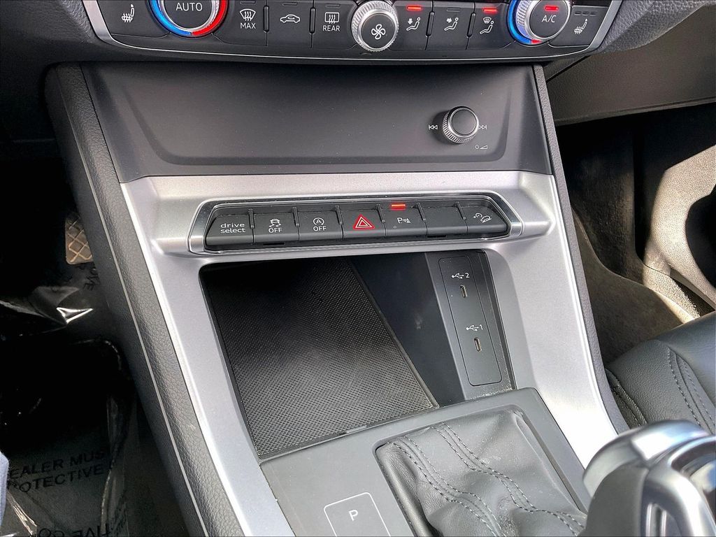 2025 Audi Q3 — photo 25
