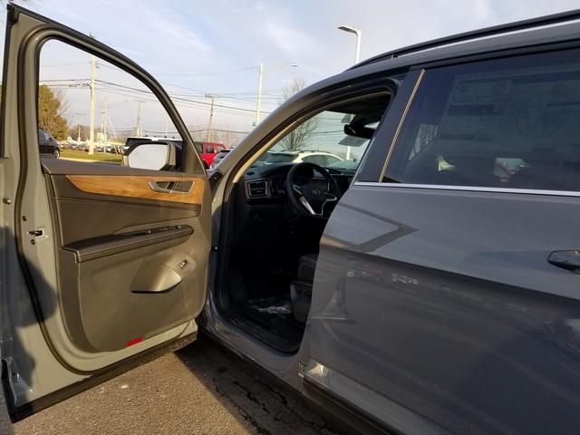 new 2026 Volkswagen Atlas car, priced at $50,870