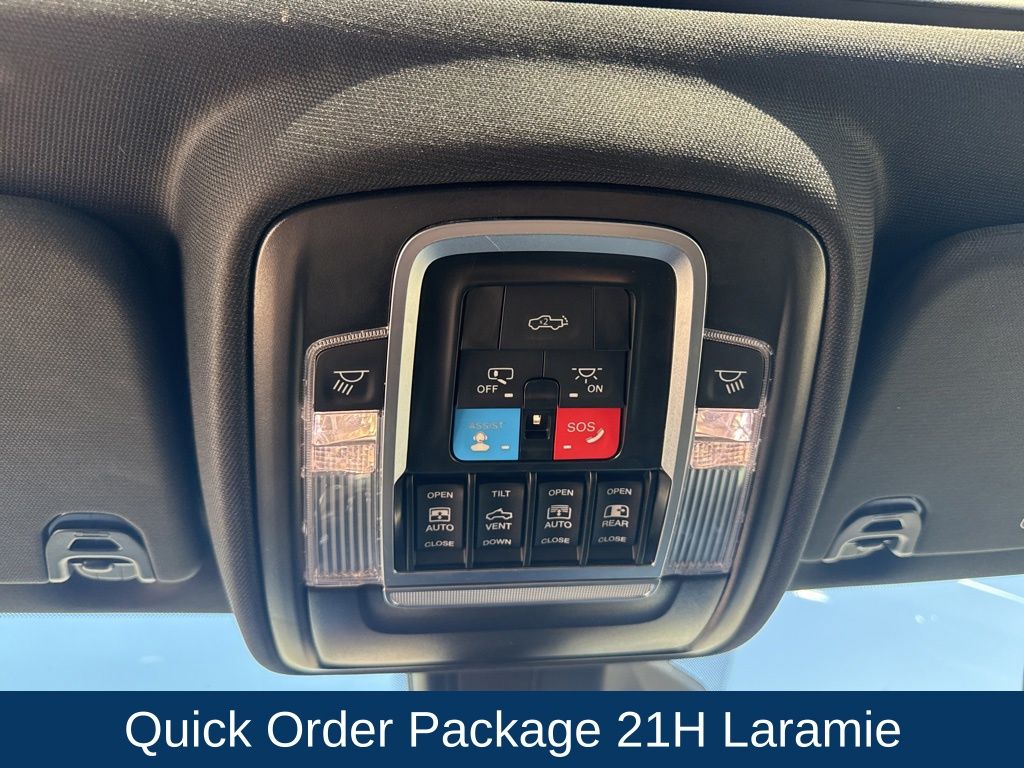 2025 Ram 1500 Laramie Crew Cab 4x4 5'7" Box