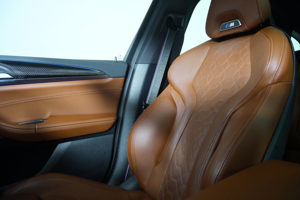 Thumbnail: 2024 BMW X4 - 30