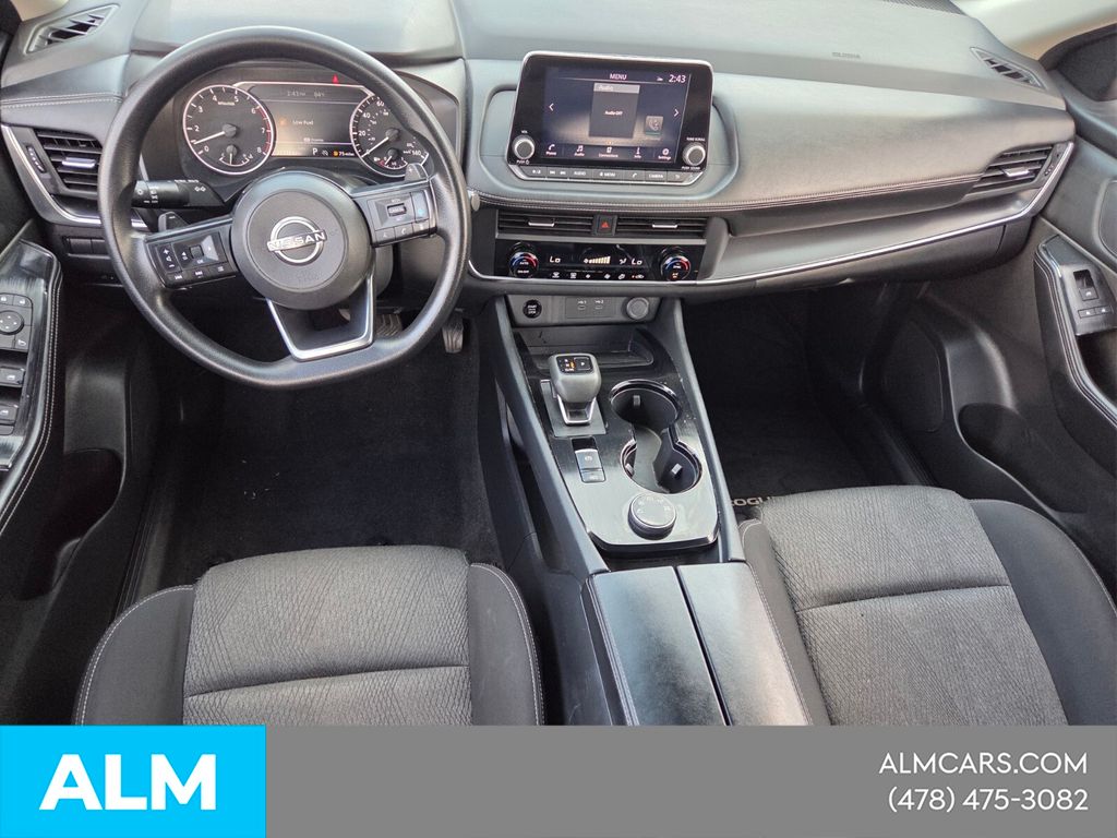 Used 2024 Gray Nissan SV image 8