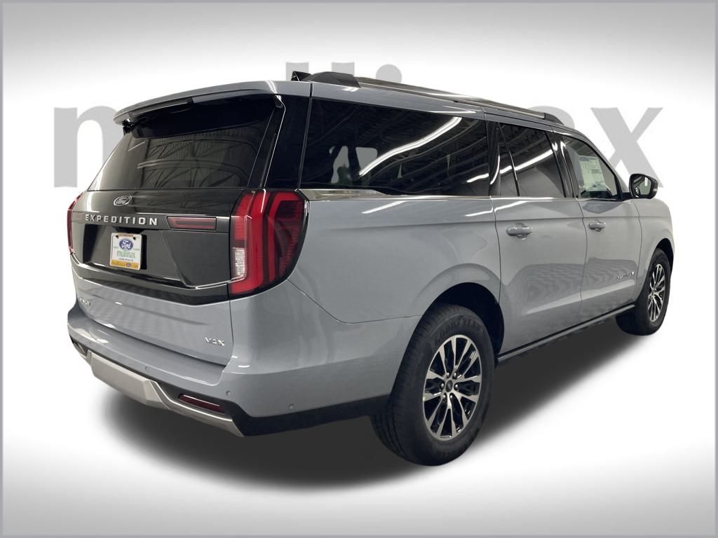 2025 Ford Expedition MAX Platinum photo 3