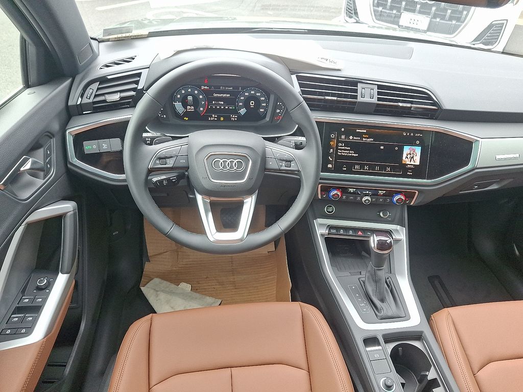 Thumbnail: 2025 Audi Q3 - 8