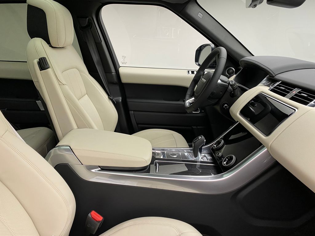 Thumbnail: 2020 Land Rover Range Rover Sport - 11