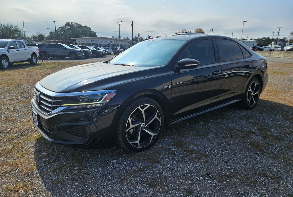 2022 Volkswagen Passat 2.0T R-Line FWD