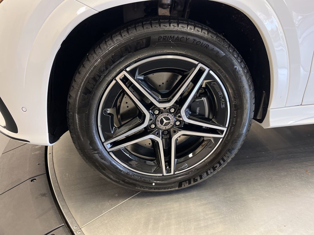 Thumbnail: 2026 Mercedes-Benz GLE - 10