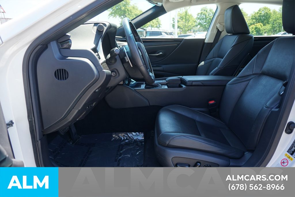 Used 2019 White Lexus 350 image 20