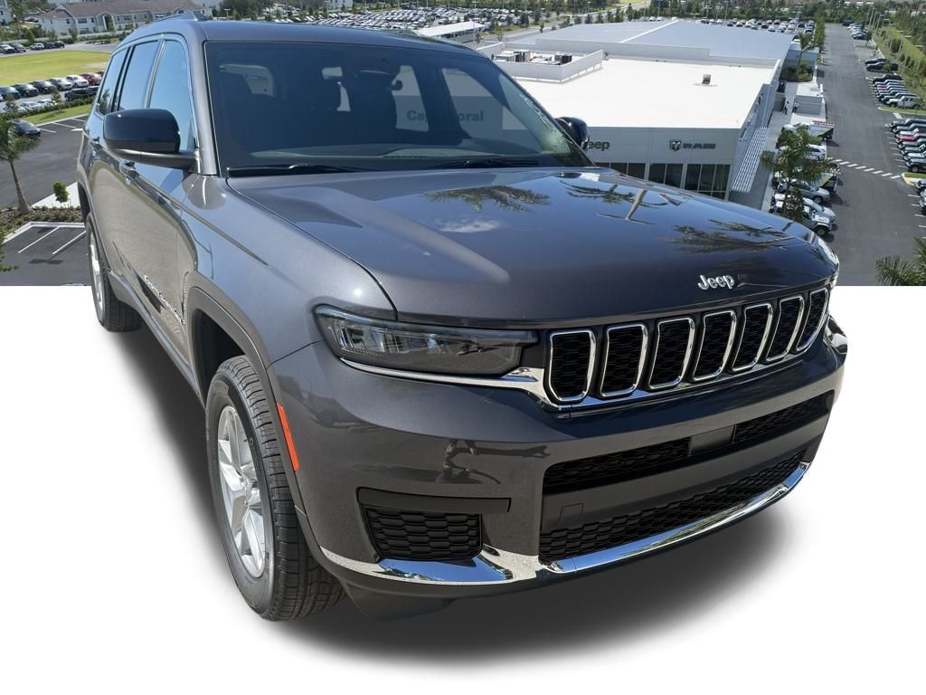 2025 Jeep Grand Cherokee L Laredo's photo
