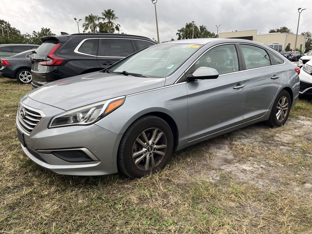 2017 Hyundai Sonata Base 6