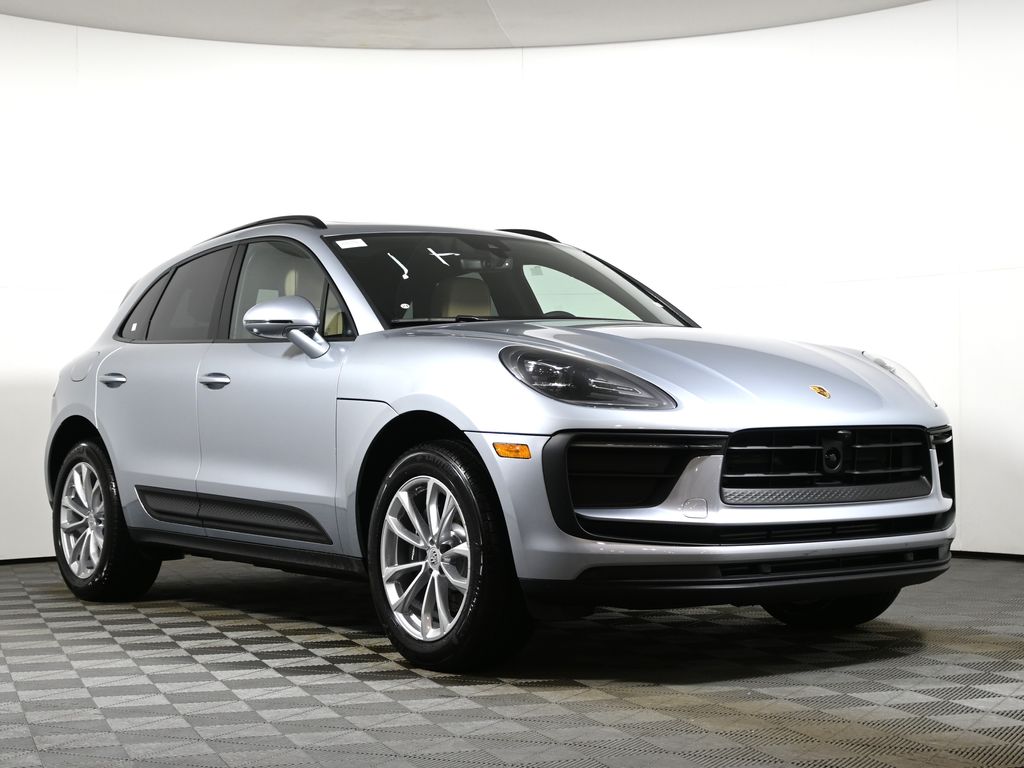 Thumbnail: 2026 Porsche Macan - 9