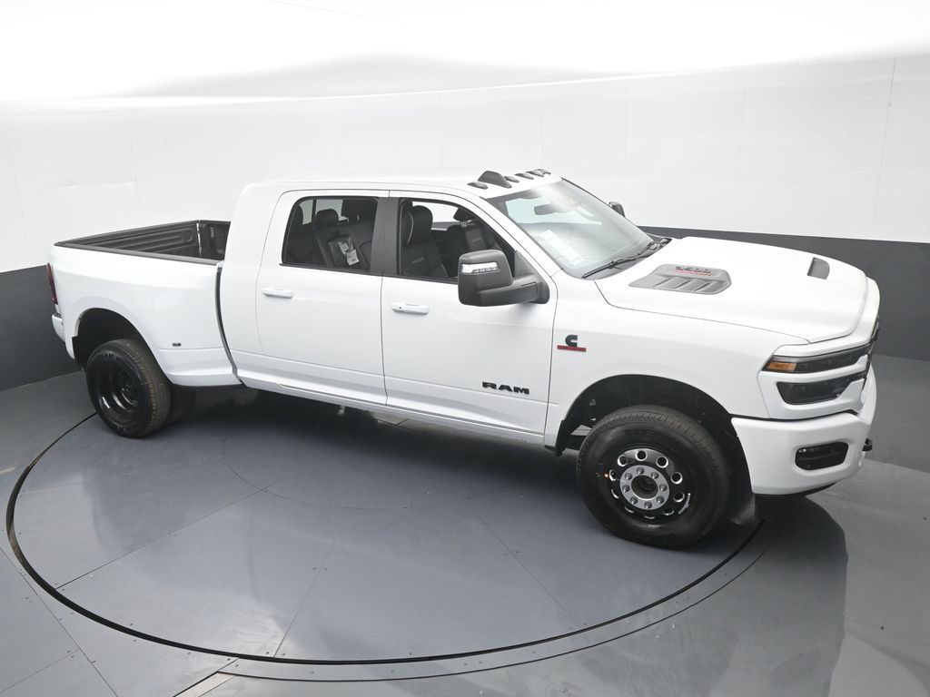 New 2026 Bright White Clearcoat Ram Laramie image 54