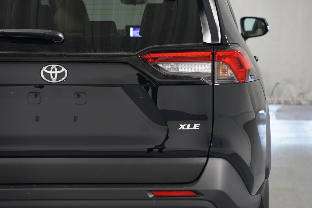 Thumbnail: 2025 Toyota RAV4 - 10