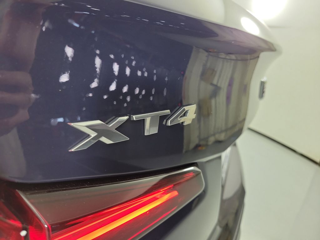 2025 Cadillac XT4 Premium Luxury - 5