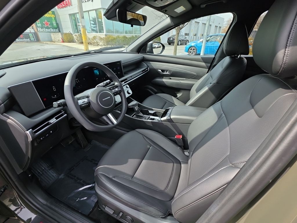 Used 2025 Green Hyundai SEL image 8