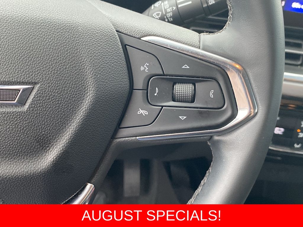Used 2025 Chevrolet Trax SUV