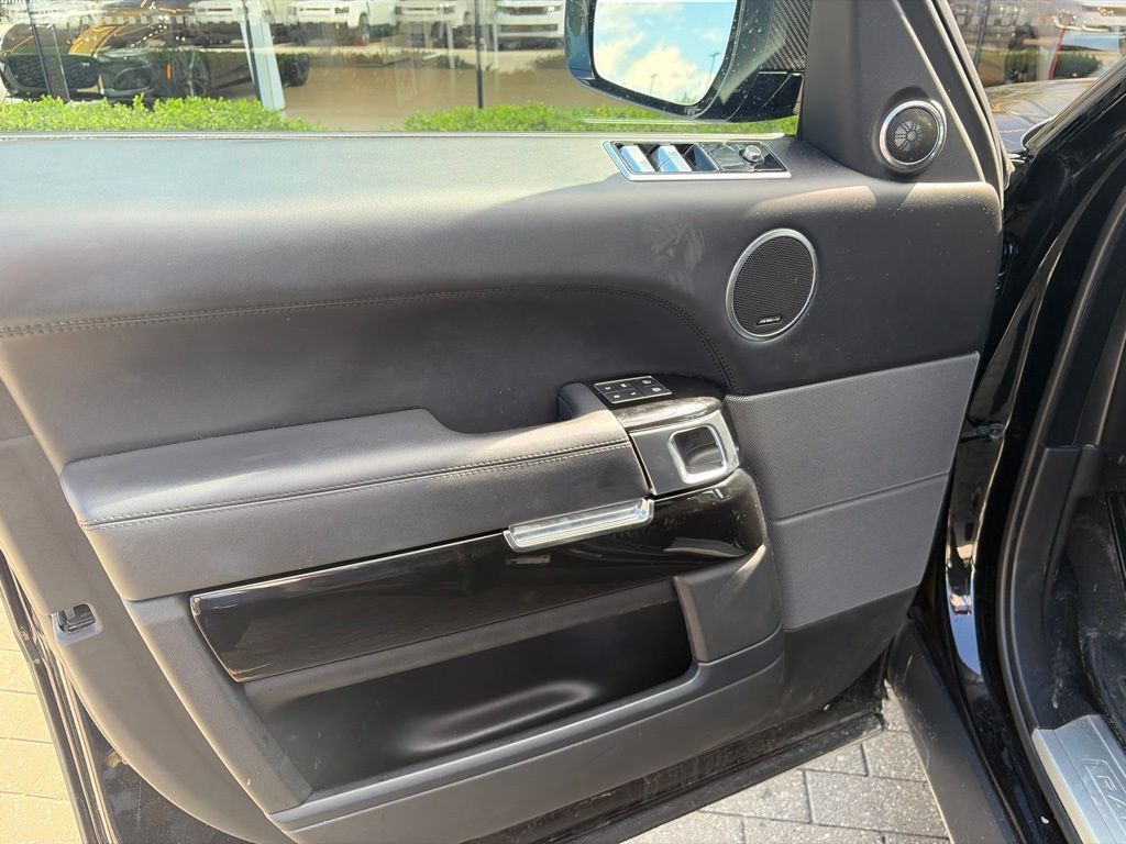Used 2022 Black Land Rover SVR image 13