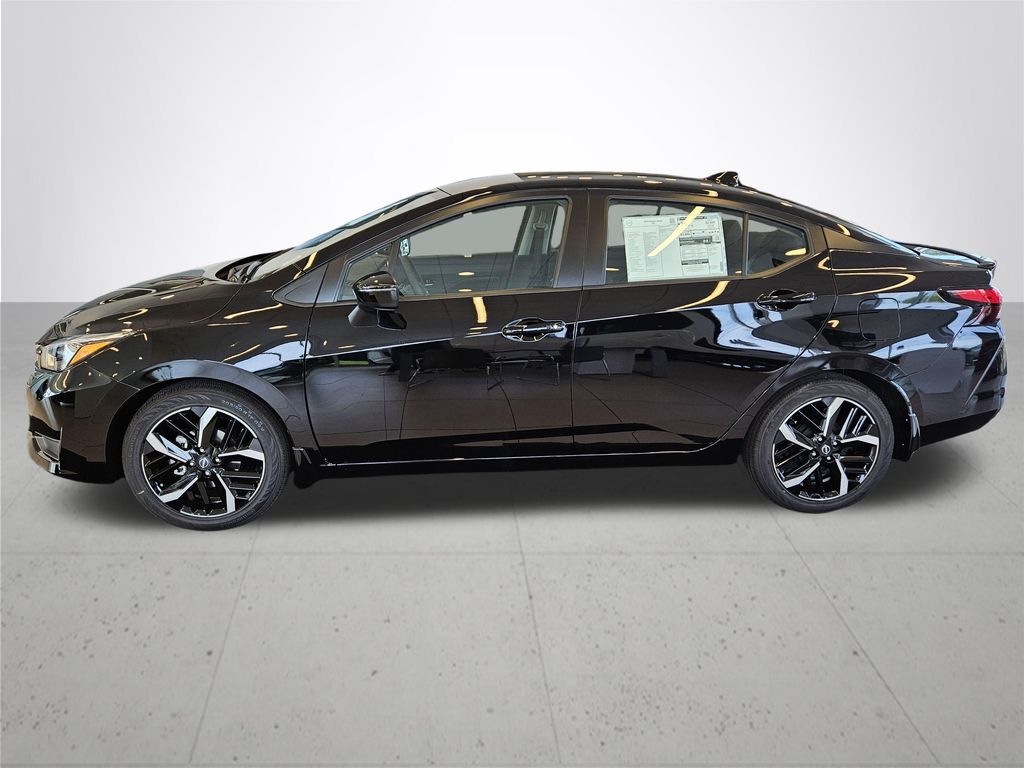 2025 Nissan Versa 1.6 SR