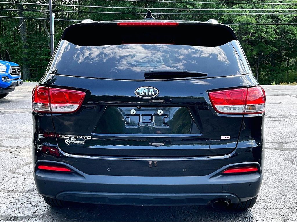 2017 Kia Sorento — photo 5