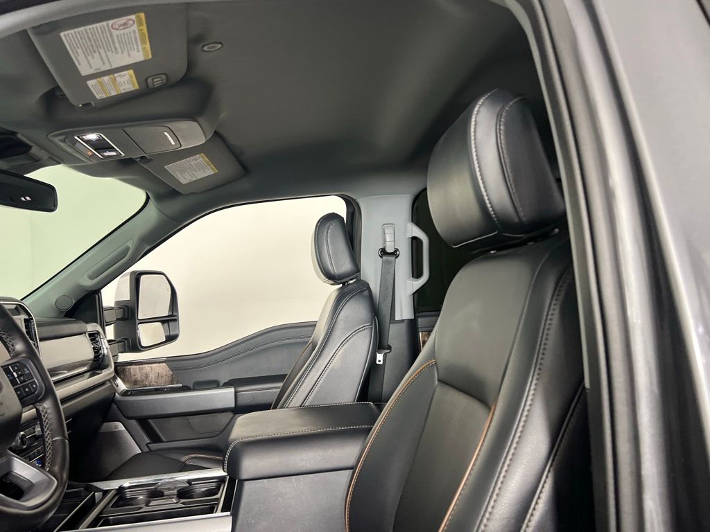 Used 2025 Gray Ford Lariat image 21