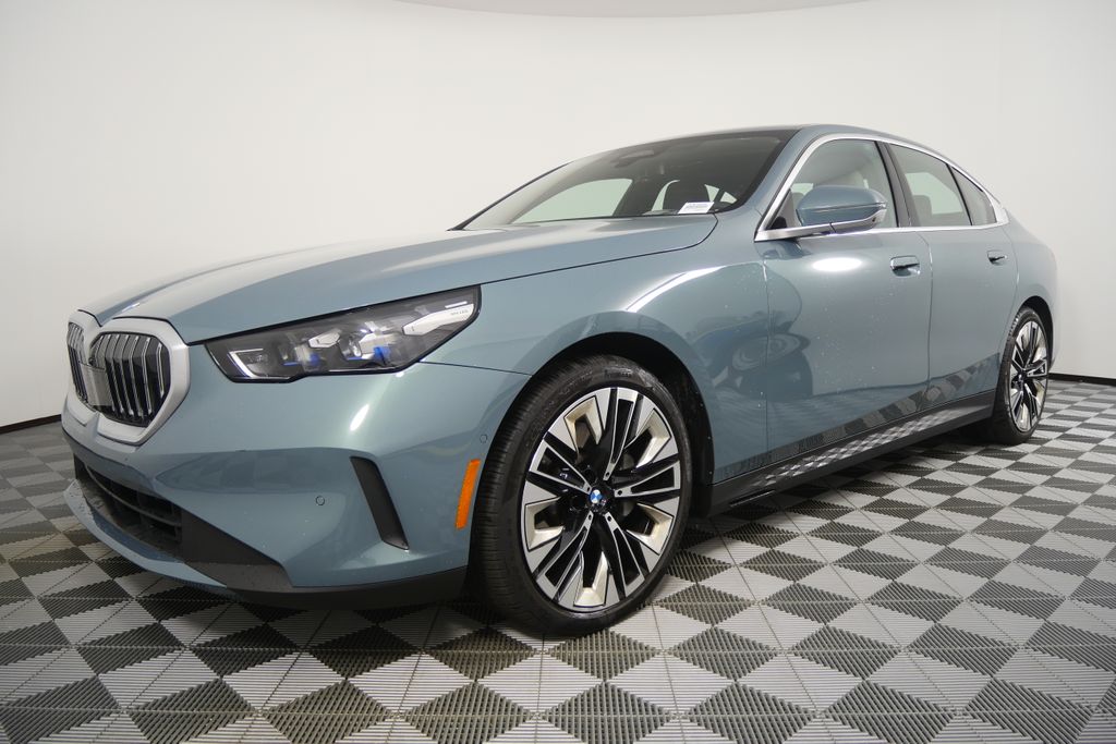 Thumbnail: 2025 BMW 5 Series - 7