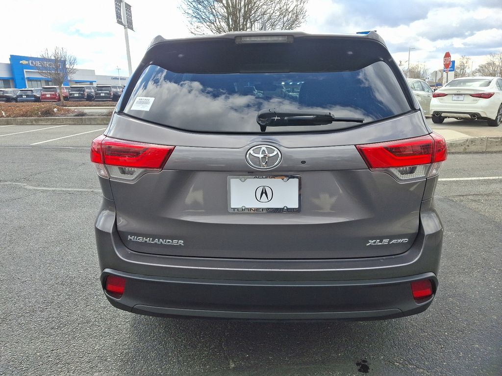 2017 Toyota Highlander XLE 5