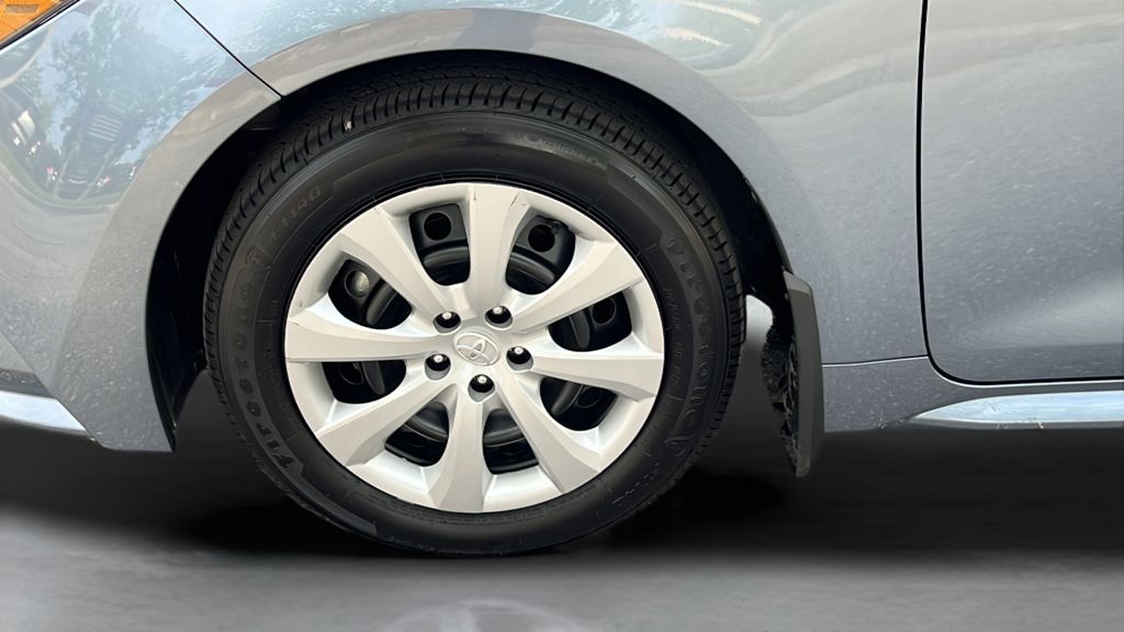 Certified Used 2026  Toyota LE image 24