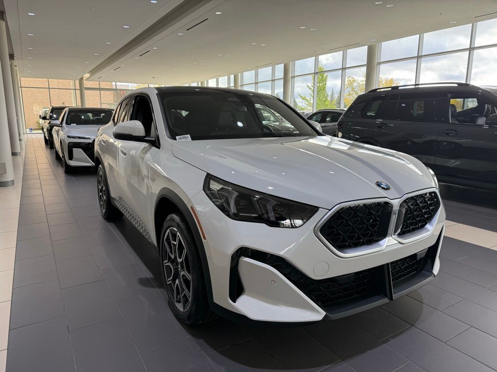 Thumbnail: 2025 BMW X2 - 3