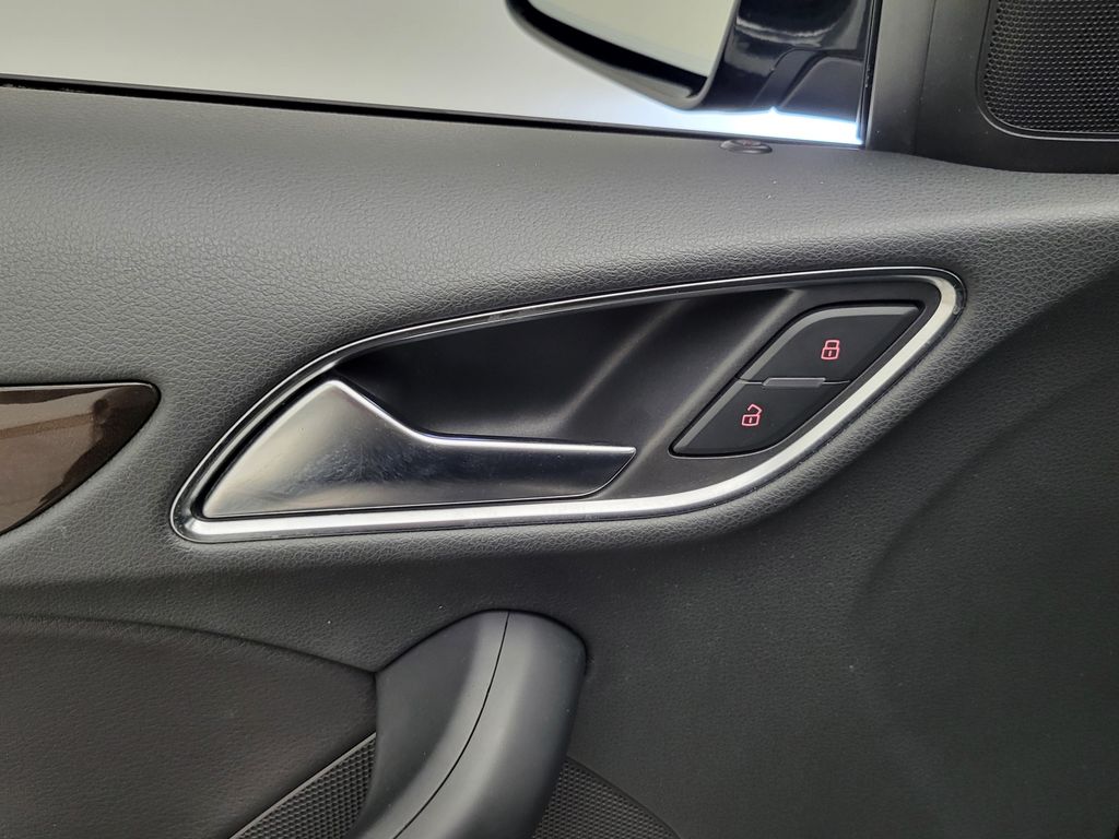 Thumbnail: 2016 Audi Q3 - 30