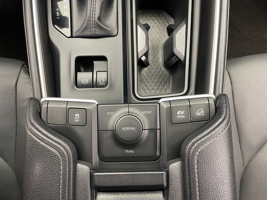 2024 Toyota Grand Highlander Limited 28