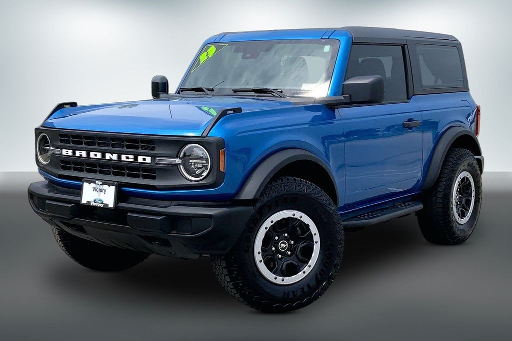 Used 2025 Ford Bronco 2-Door Base with VIN 1FMDE6AH8SLA74628 for sale in Kansas City