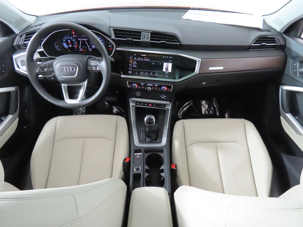 Thumbnail: 2025 Audi Q3 - 12