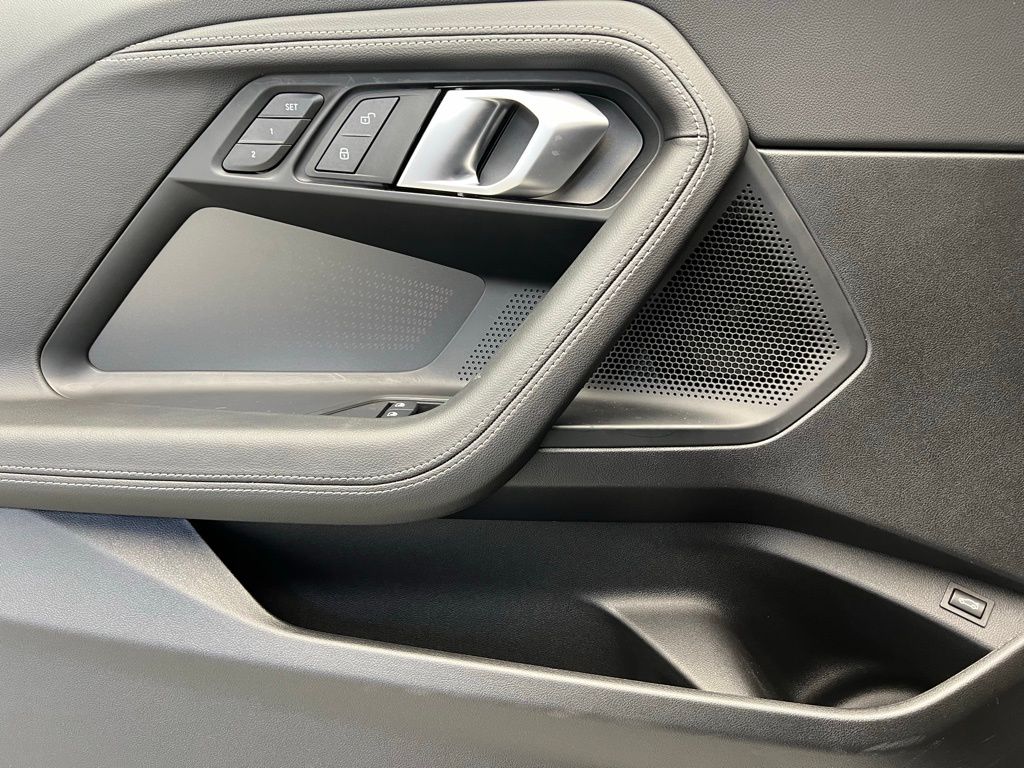 Thumbnail: 2025 BMW 2 Series - 21