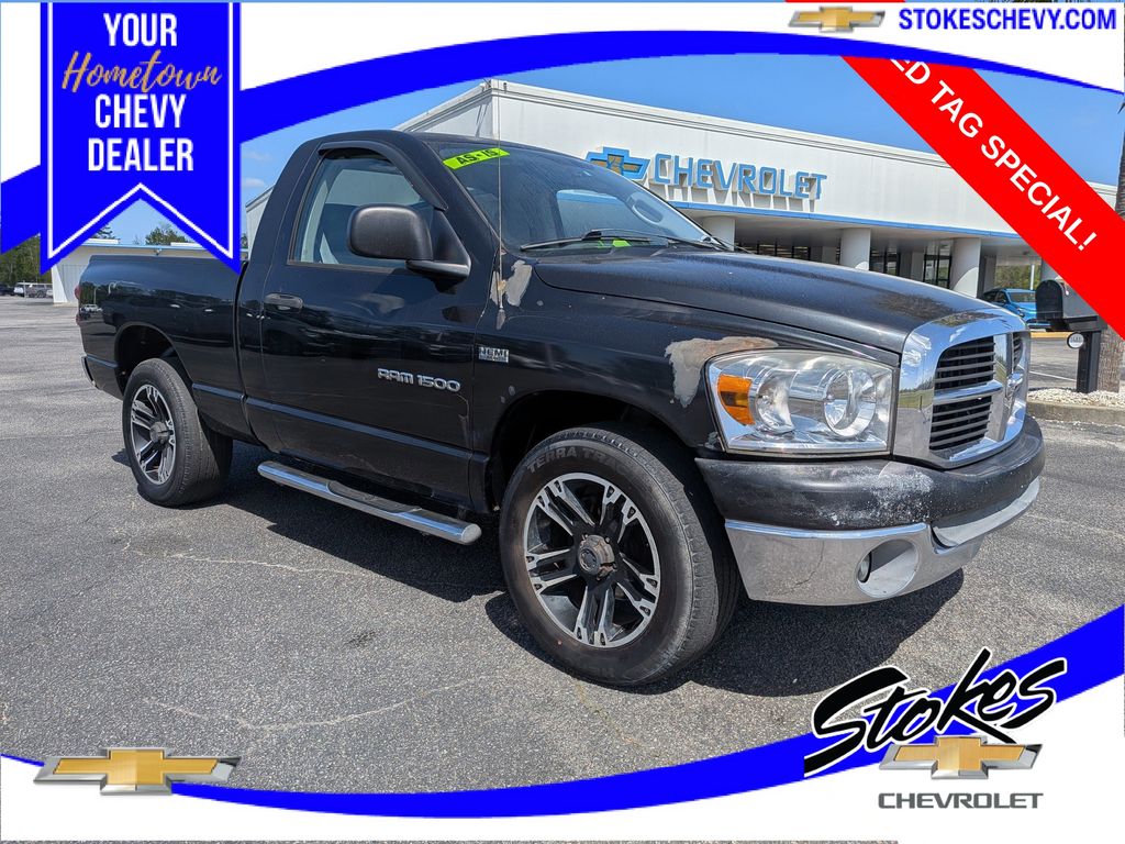 Brilliant Black Crystal Pearlcoat 2007 Dodge RAM 1500 Pickup Truck 5-Speed Automatic