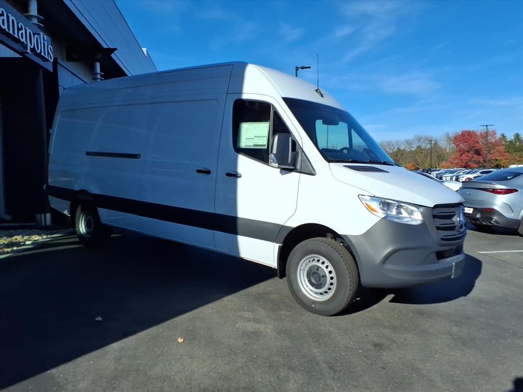 New 2026 Arctic White Mercedes-Benz Cargo 170 WB image 6