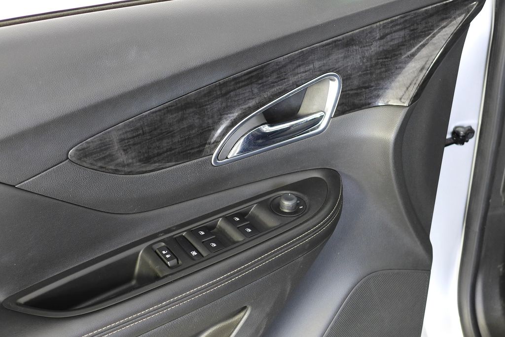 2014 Buick Encore Base 12