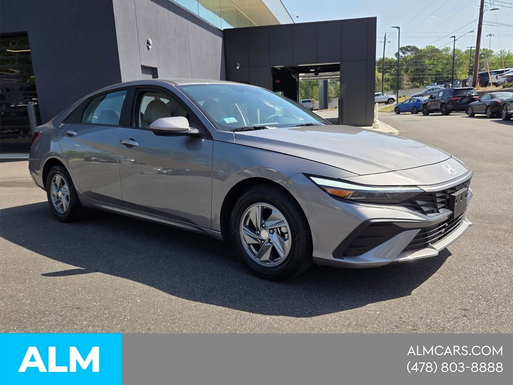 Used 2024 Silver Hyundai SE image 16