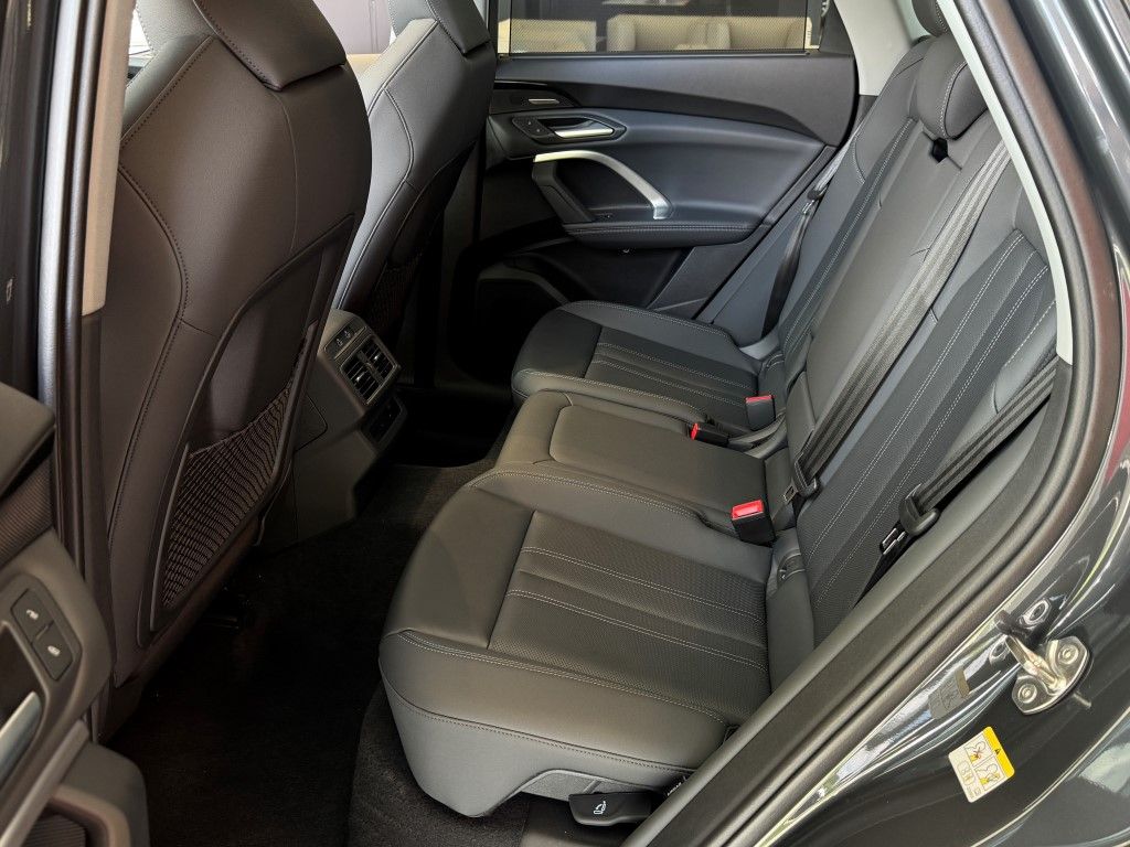 2025 Audi Q5 Premium 14
