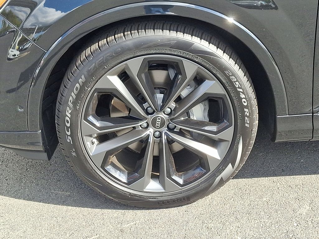 Thumbnail: 2025 Audi Q7 - 5