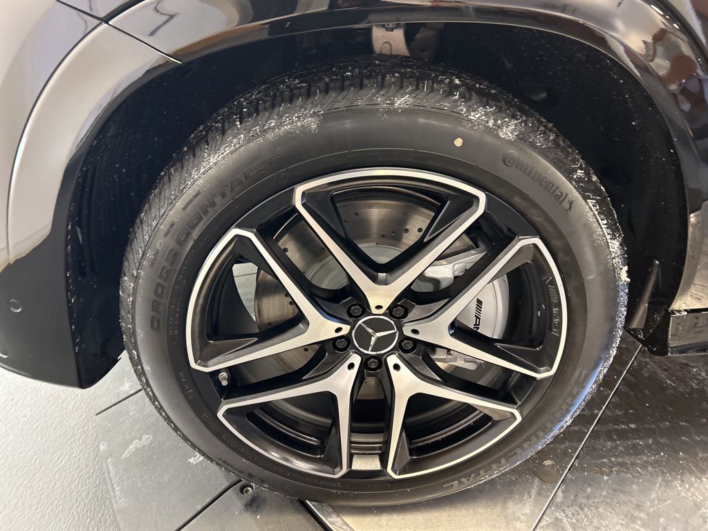 Thumbnail: 2026 Mercedes-Benz GLE - 10