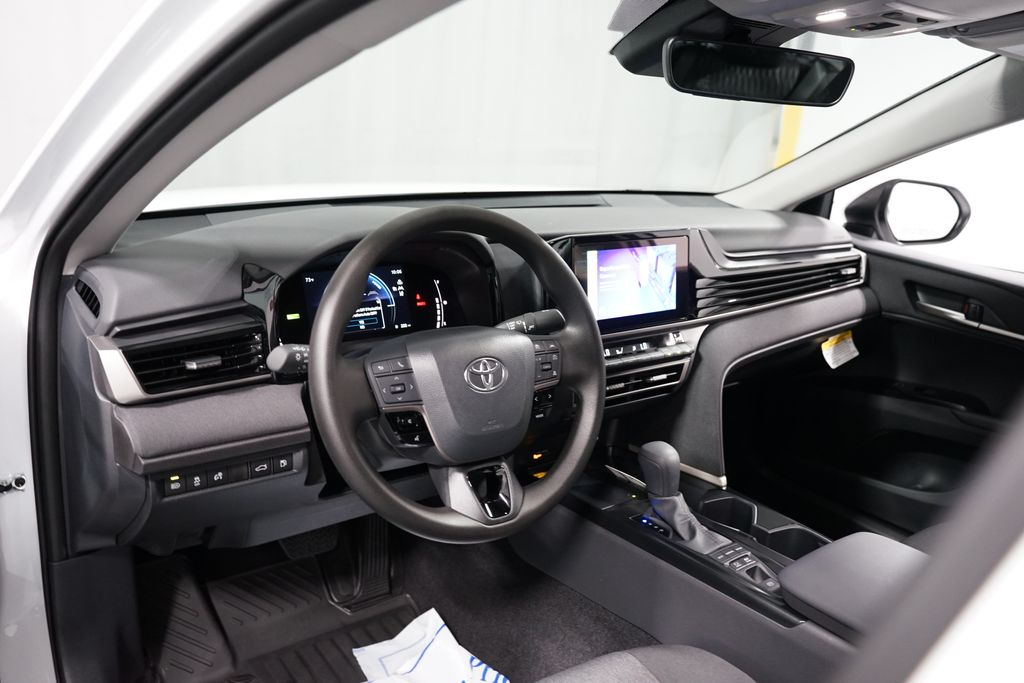 Thumbnail: 2025 Toyota Camry - 11