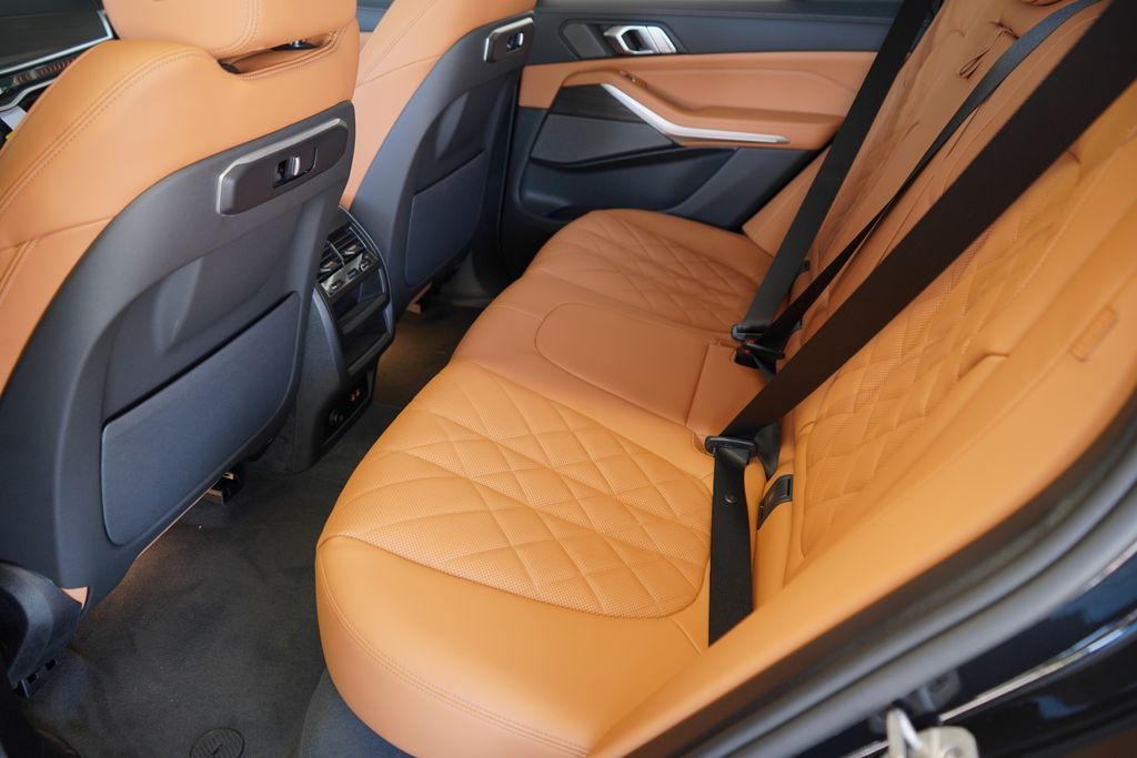 Thumbnail: 2026 BMW X5 - 21