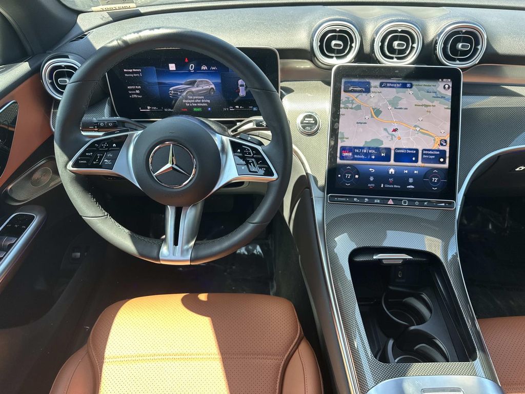 Thumbnail: 2025 Mercedes-Benz GLC - 18