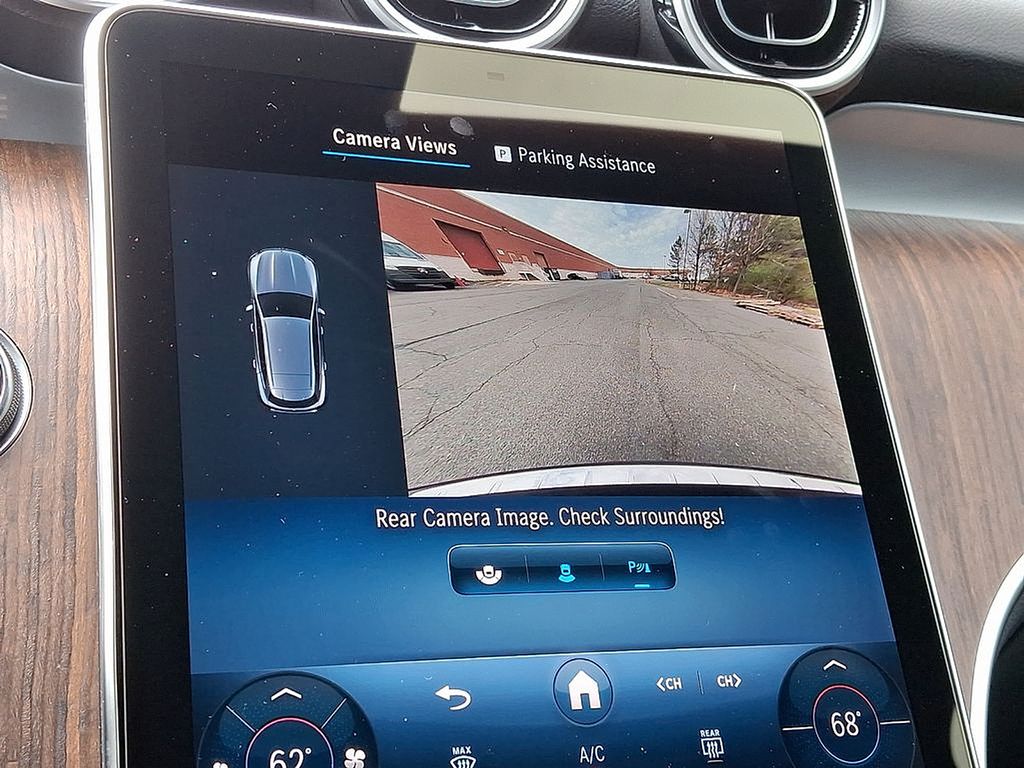 Thumbnail: 2025 Mercedes-Benz GLC - 14