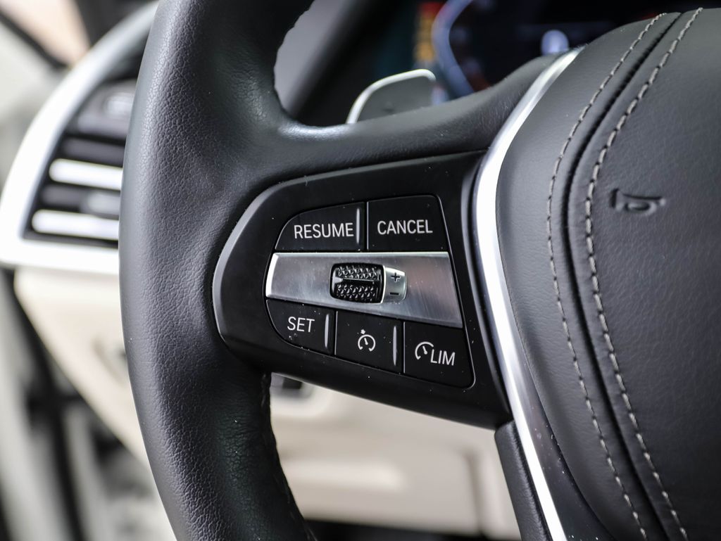 2022 BMW X5 xDrive40i 12